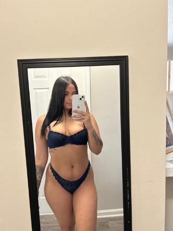 929-330-4162, 27  female escort, Lexington