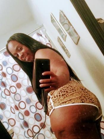 JuicyR, 29  female escort, Lexington