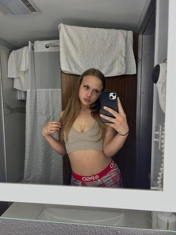 502-205-4206, 25  female escort, Lexington