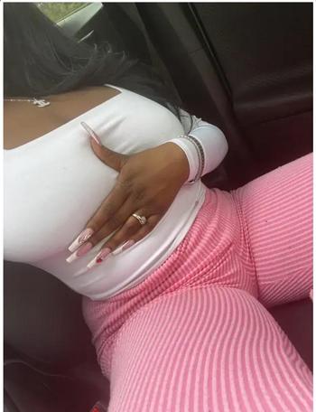 Reina, 24  female escort, Lexington