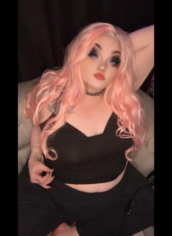 Mia, 21  female escort, Lexington